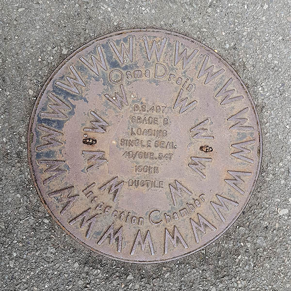 Manhole Cover, London - Cast iron decorative pattern