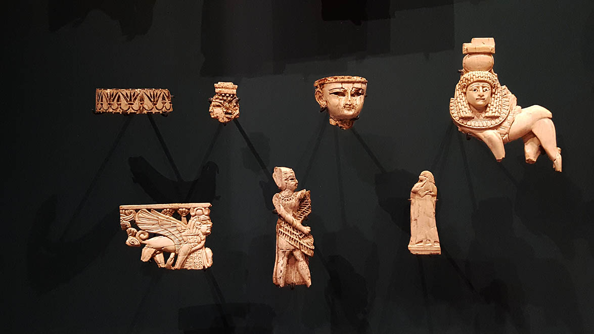 Broken fragments of pottery displayed in The Ashmolean Museum