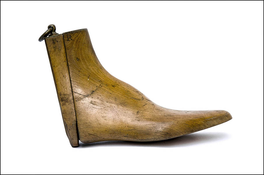 Boot Last - Cordwainers wooden two part form (missing heel) - antique