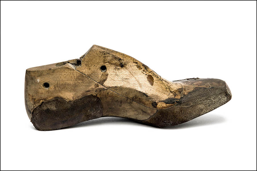 Shoe Last - Cordwainers wooden form - old, battered antique