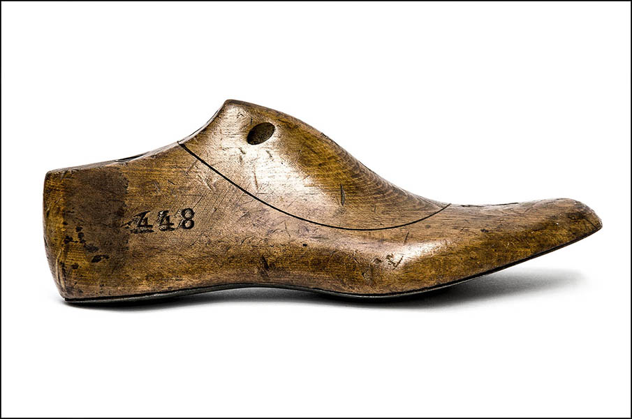 Shoe Last - Cordwainers wooden form - antique - numbered 448