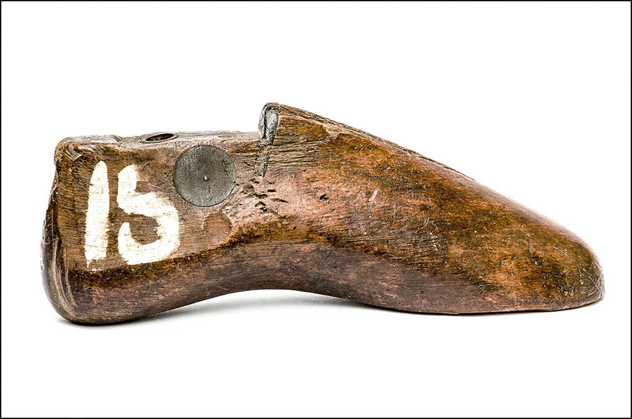 Shoe Last - Cordwainers wooden form - old, battered antique - ballet block, numbered 15